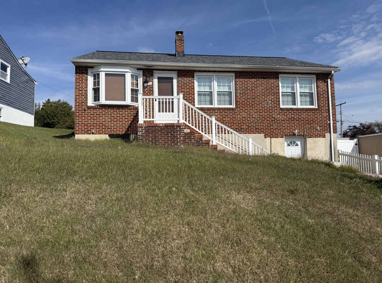 2820 Illinois Avenue