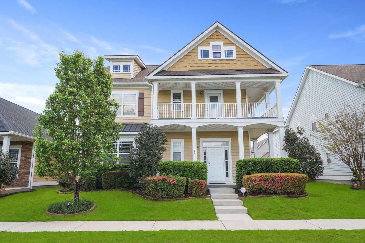 Come Home Smiling to This Beautiful 3-Bed, 3-Bath in Port Wentworth!