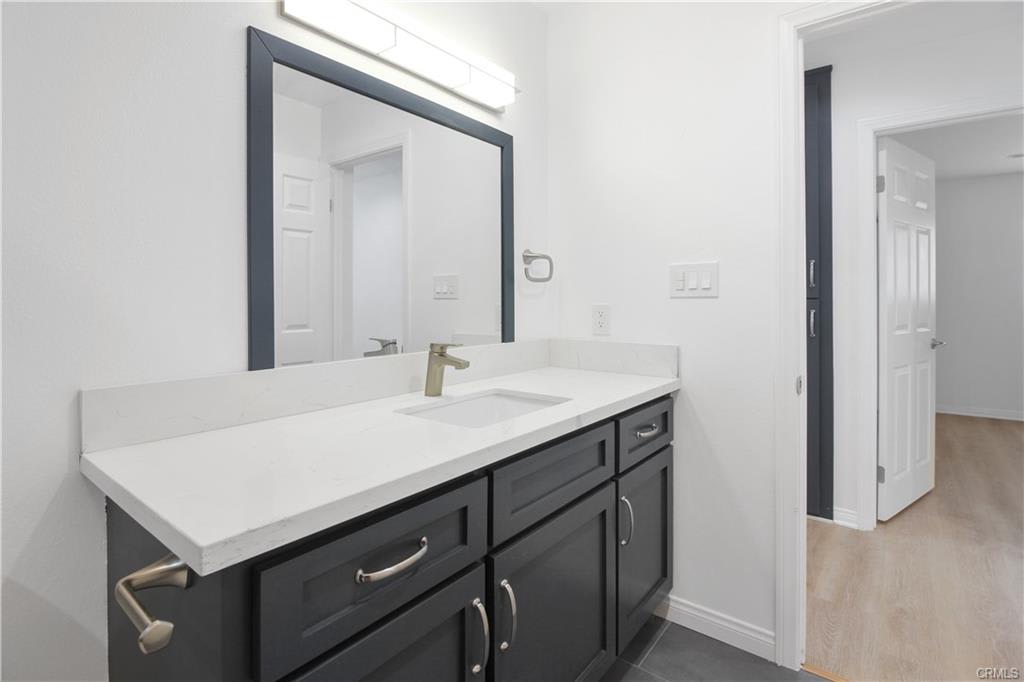 1933 Voorhees Avenue