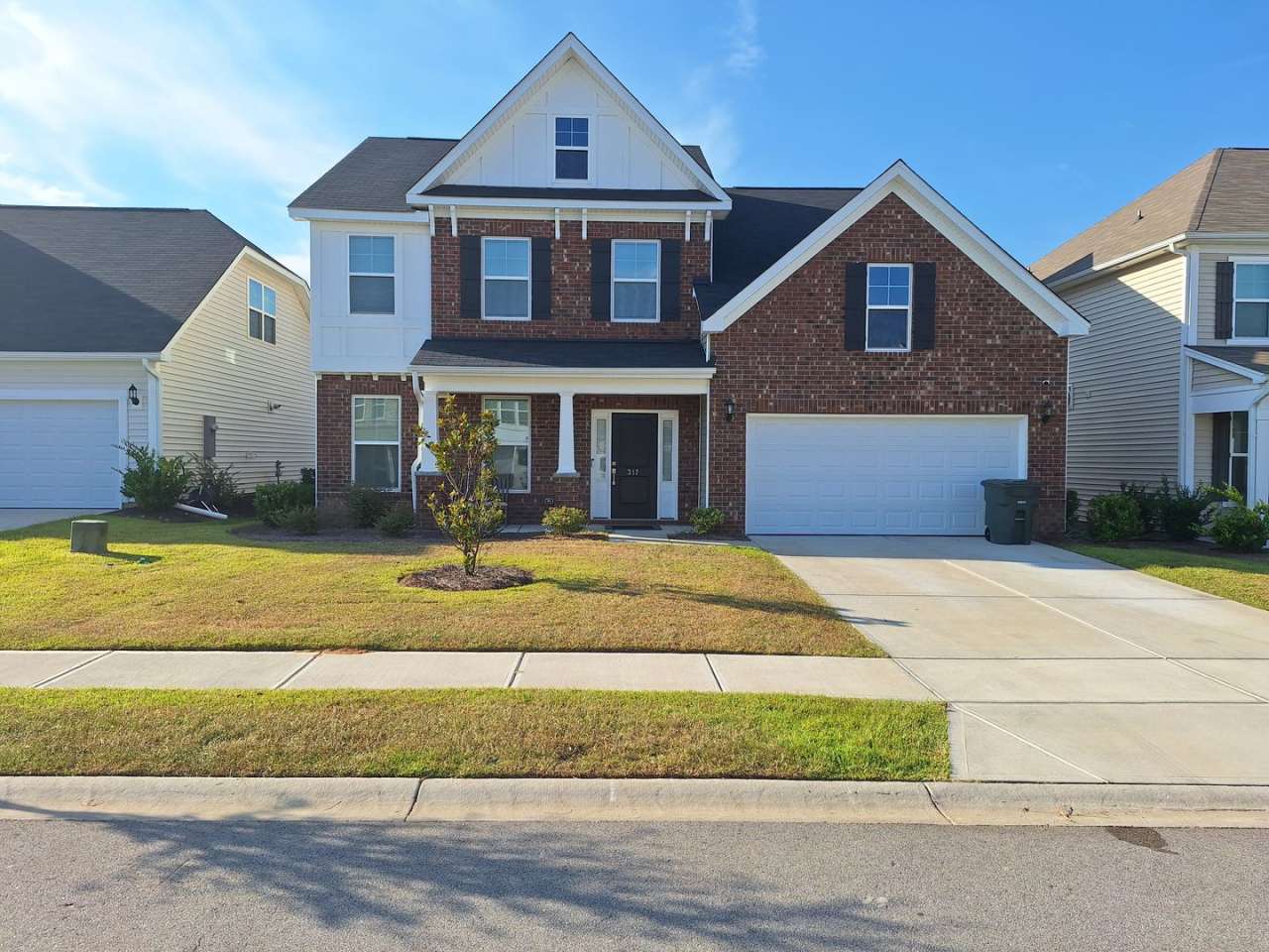 Beautiful Five Bedroom Home Located in Northeast Columbia!