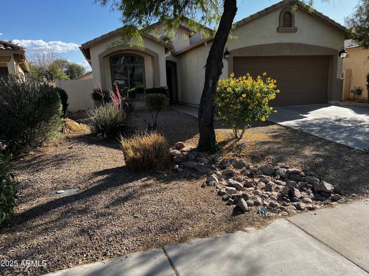 45143 W DESERT CEDARS Lane