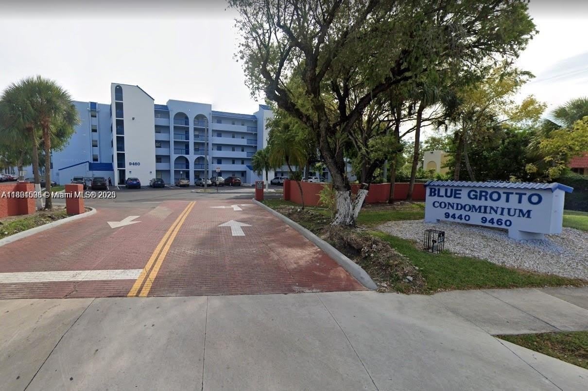 9440 Fontainebleau Blvd