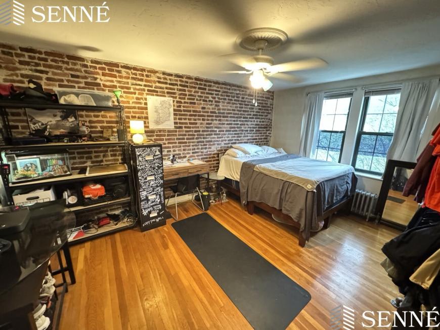 297 Spring Street Extension