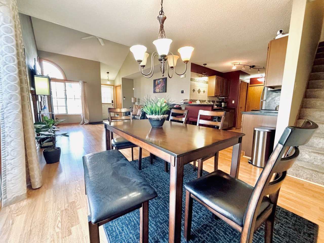 Prime, 3Bed 2 1/2 Bath END UNIT! With a Finished Basement!