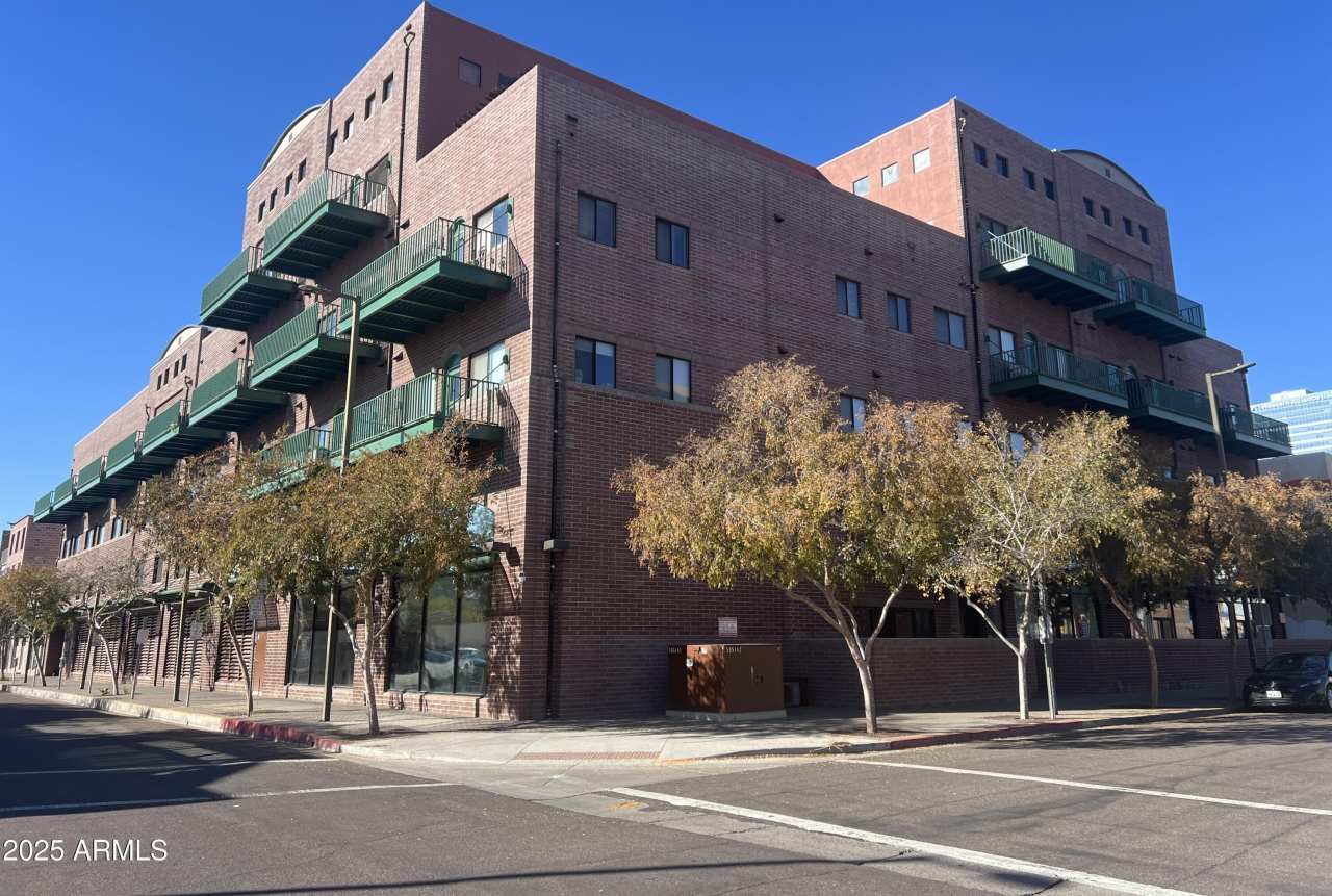 424 S 2ND Street unit: 105