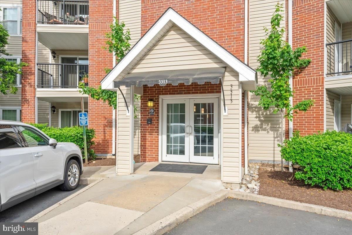 3313 WYNDHAM Circle unit: 4218