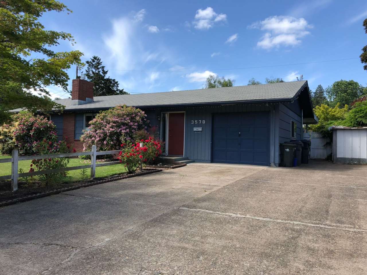 Beautiful Two-Bedroom Home With Large Bonus Room