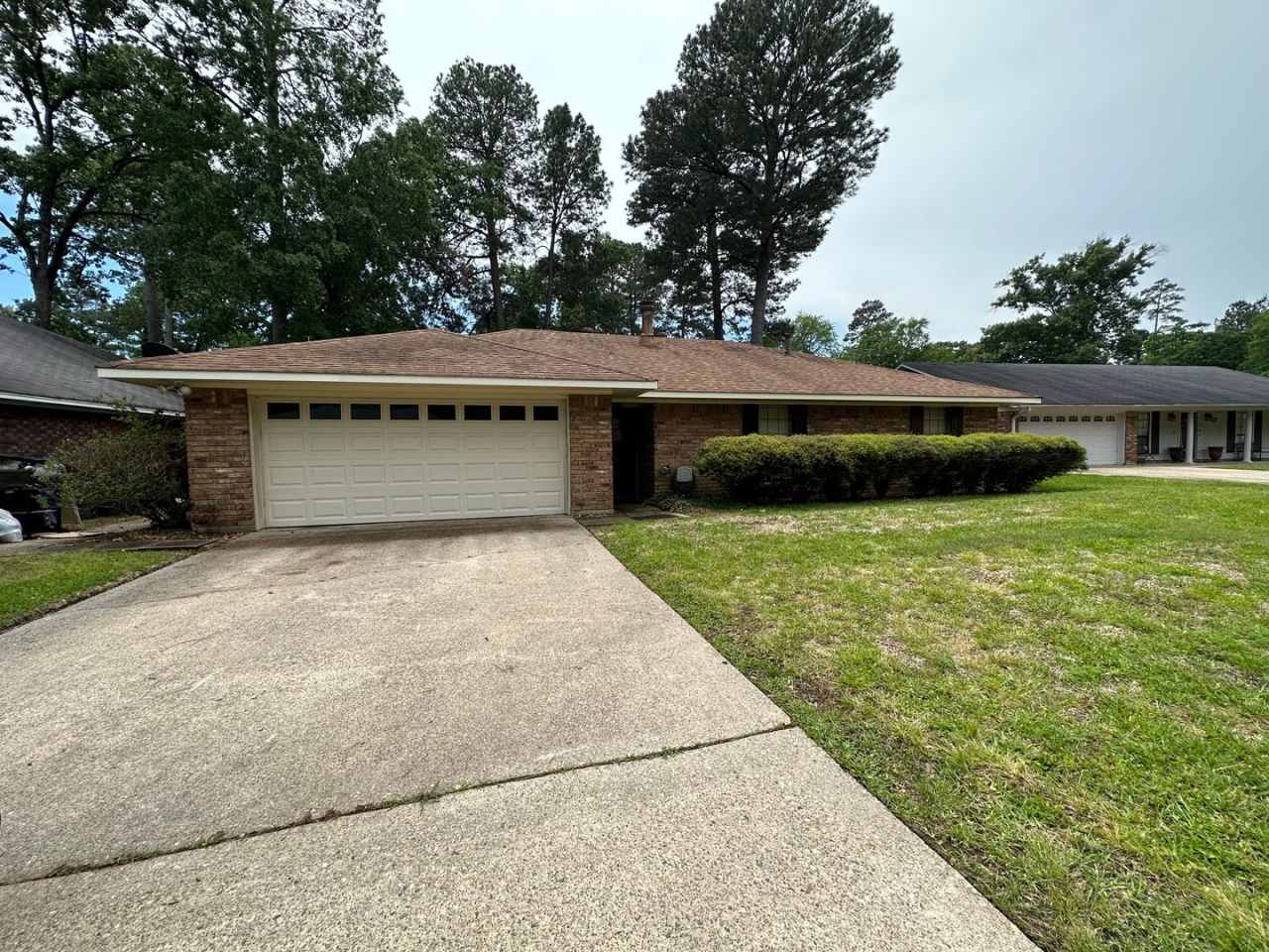 Southern Homes, 3 Bed, 2 Bath WITH Pool!