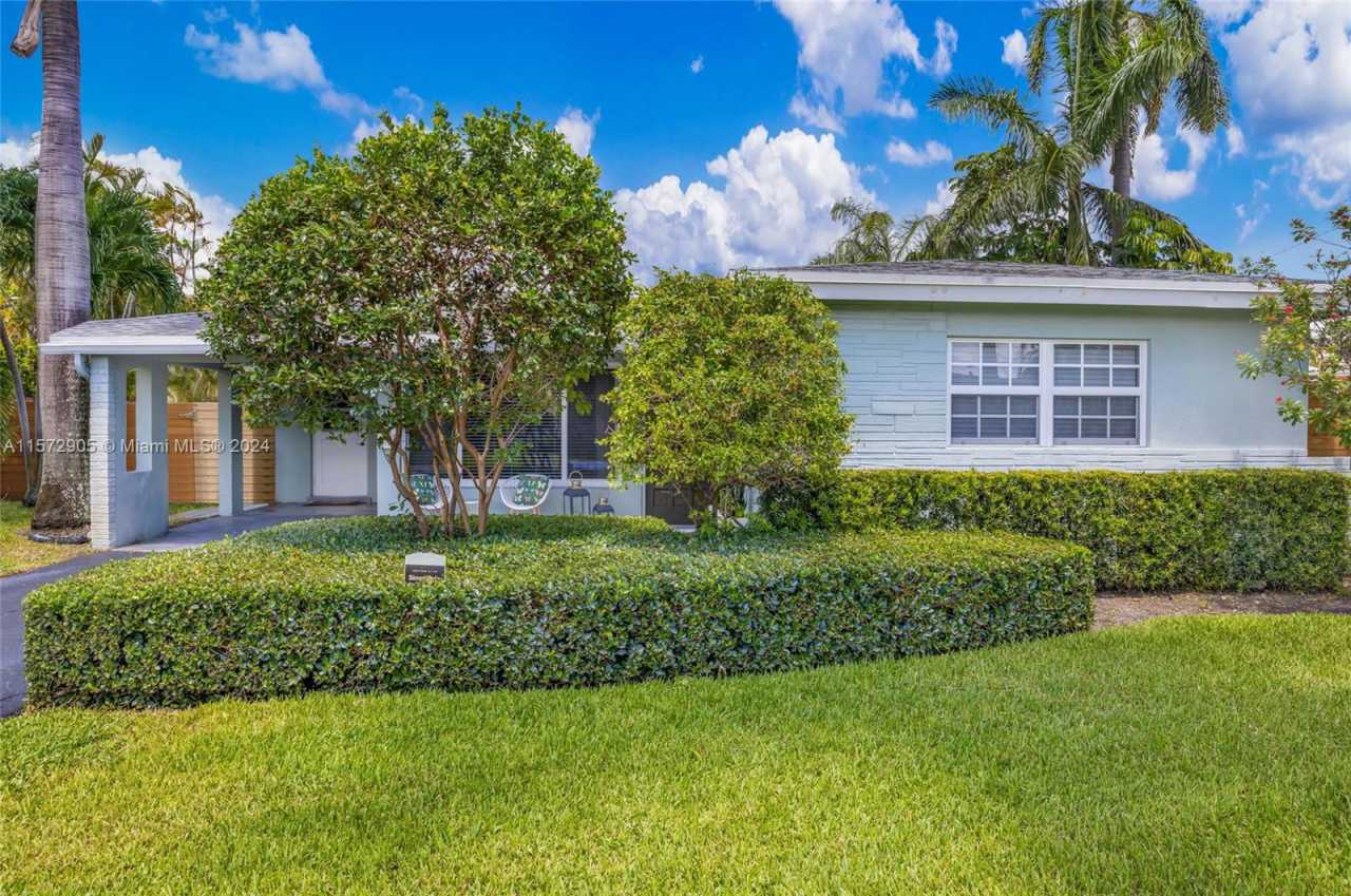 1421 Northeast 41st Street