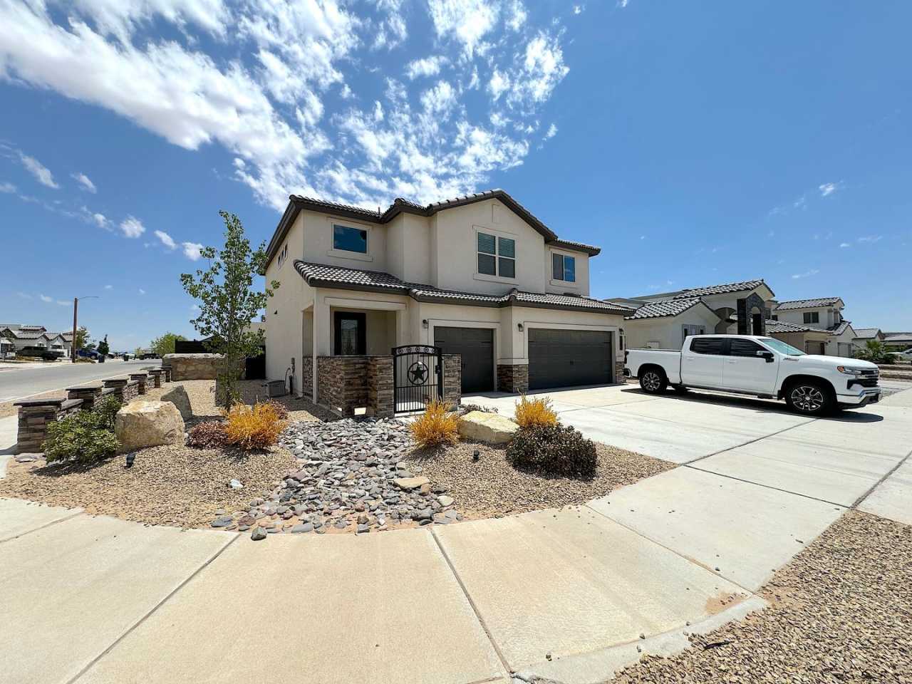 East EP 4 bed + Office w/3 Car Garage  Solar!