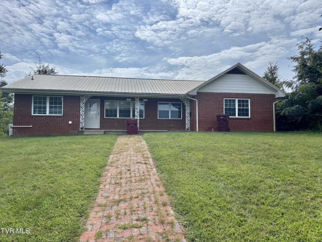 1504 E Holston Avenue