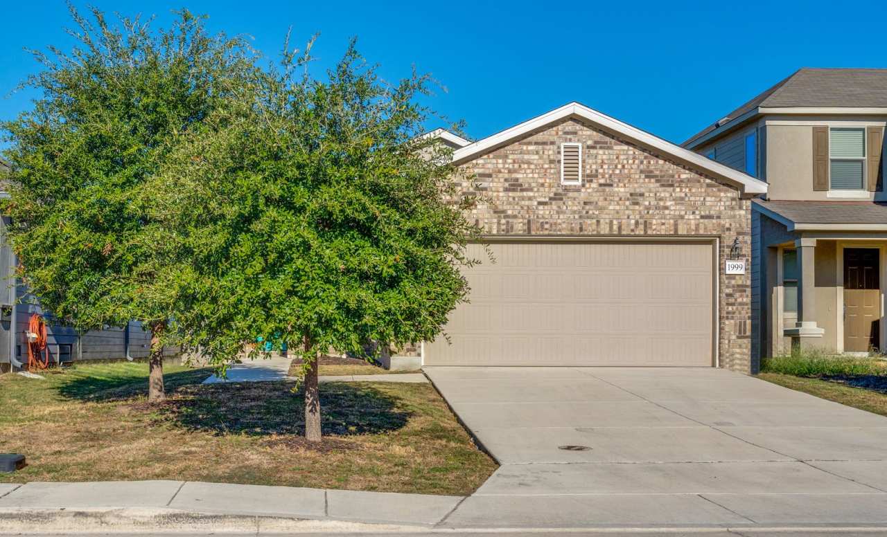 BEAUTIFUL 3-BEDROOM HOME IN WEST VILLAGE AT CREEKSIDE