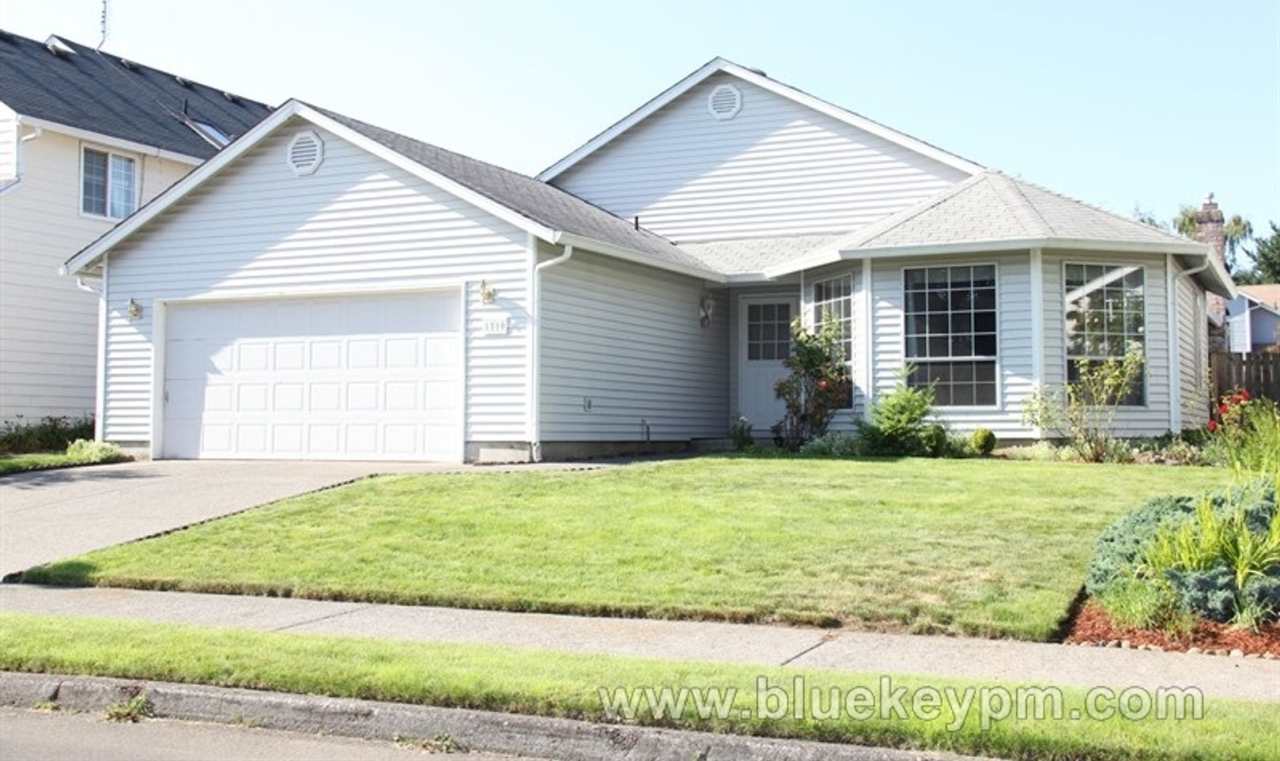 3 Bed 1.5 Baths Home in East Cascade Park