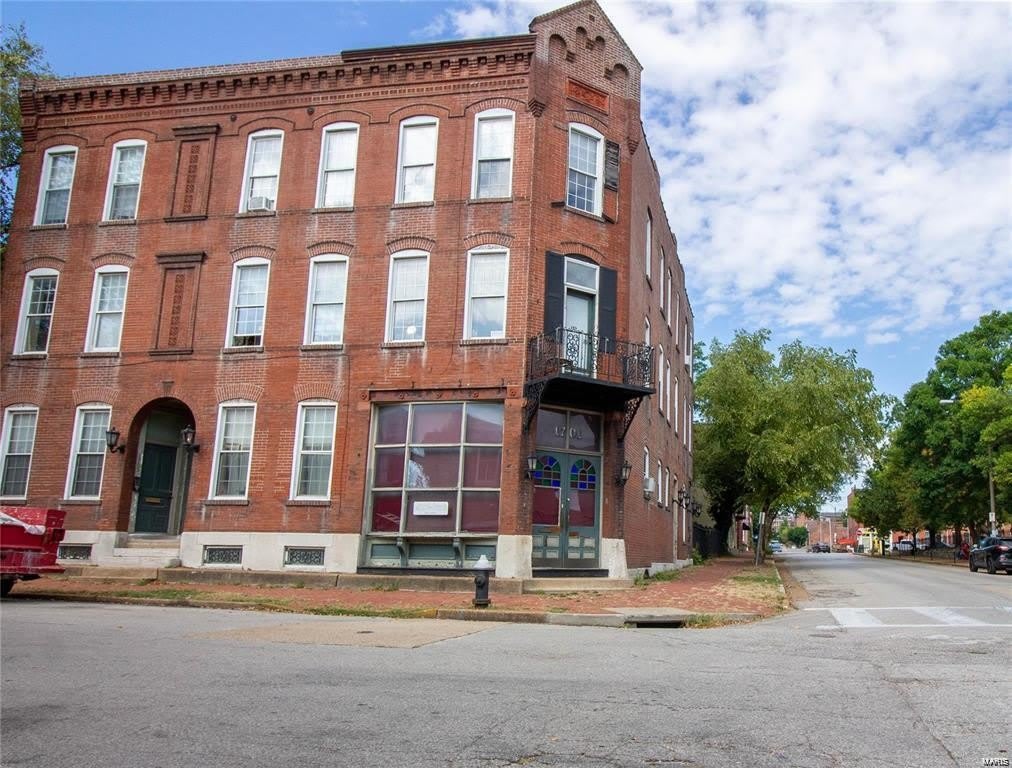 1703 S 8th Street