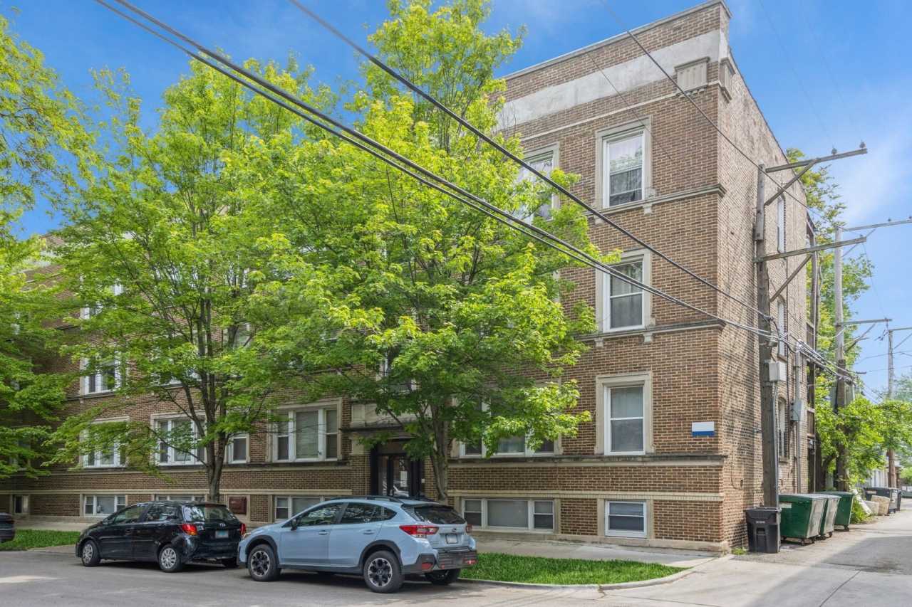 6721 N Lakewood Avenue