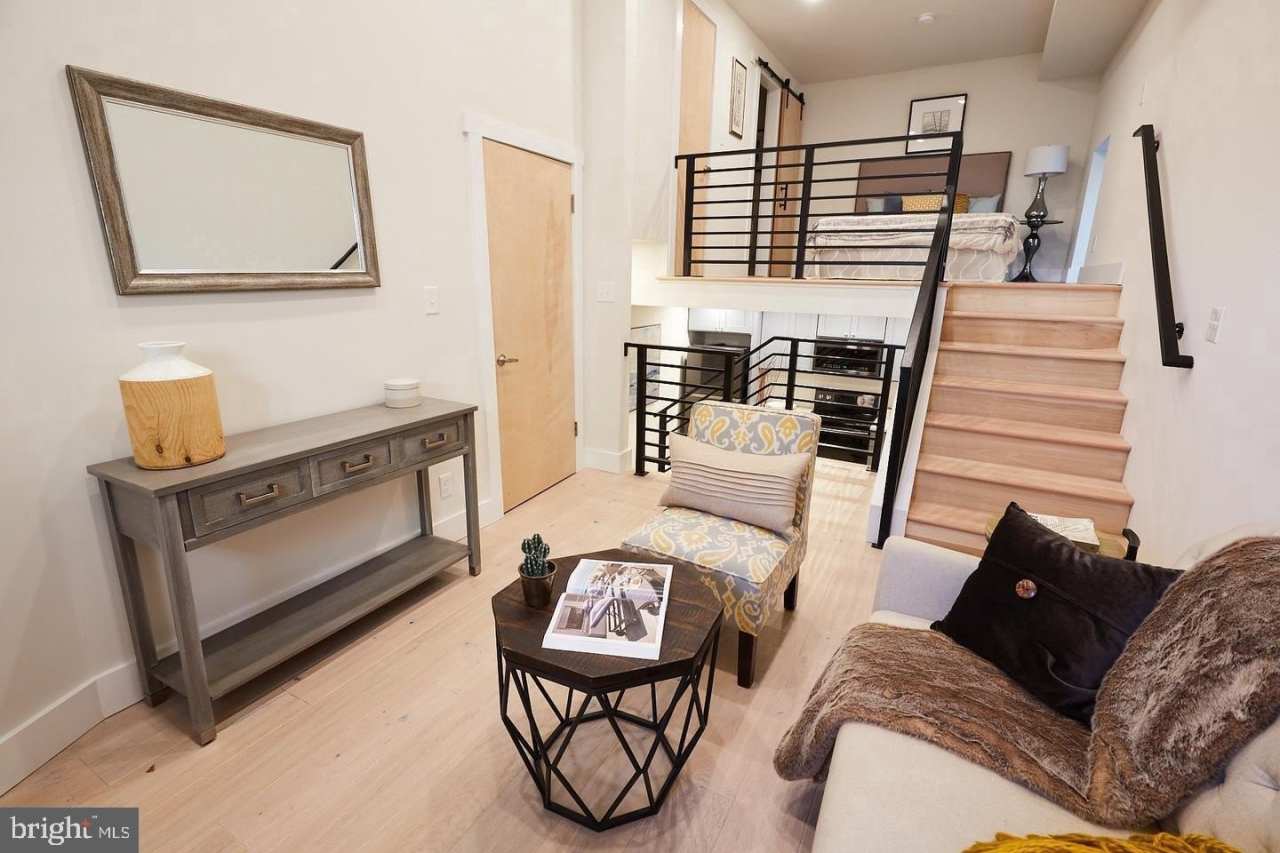 1238 E MONTGOMERY AVENUE