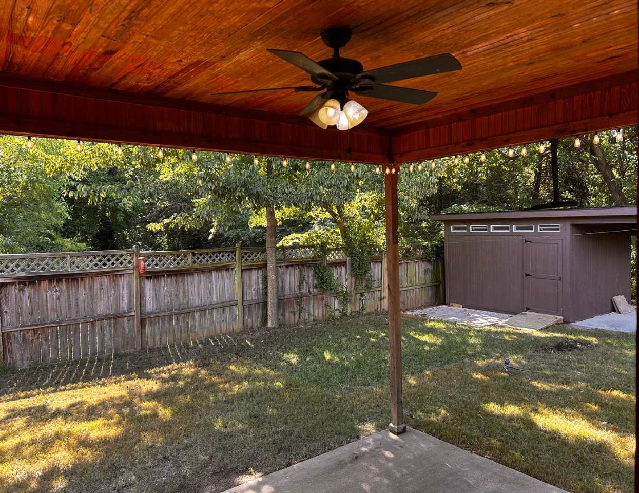 3 Bedroom 2 Bathroom home. Available NOW!