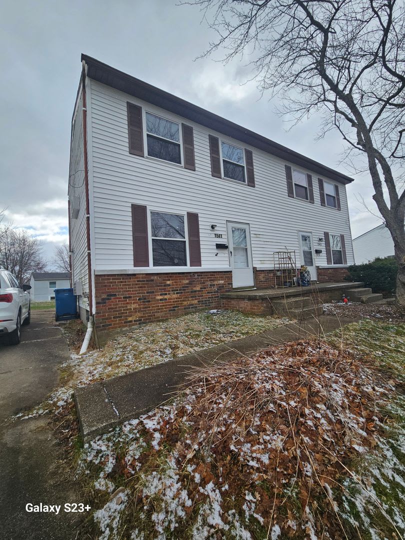 Kent Ohio 2 Bedroom 1.5 Bath Duplex