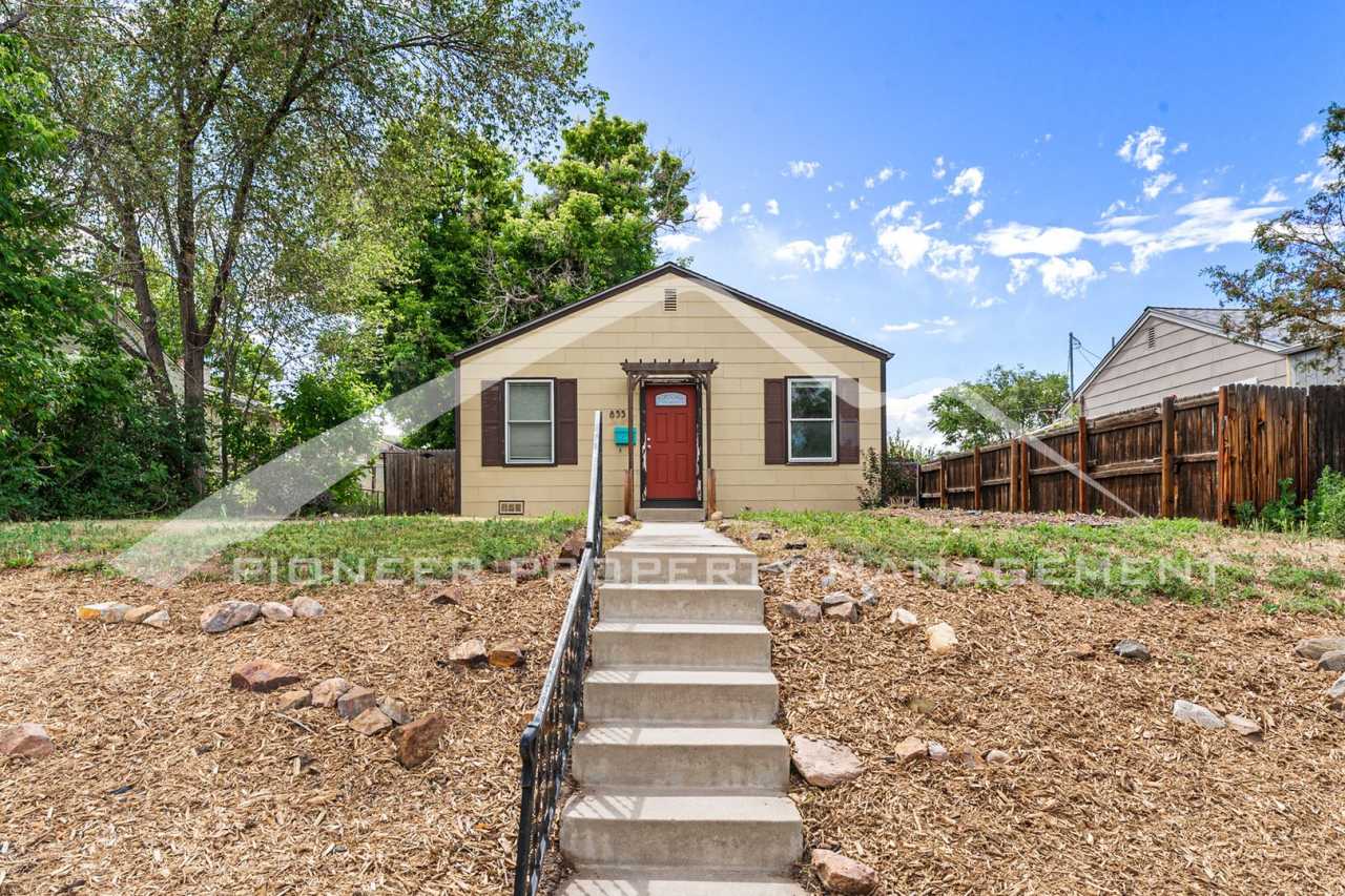 Charming House with Washer/Dryer and Fenced Yard