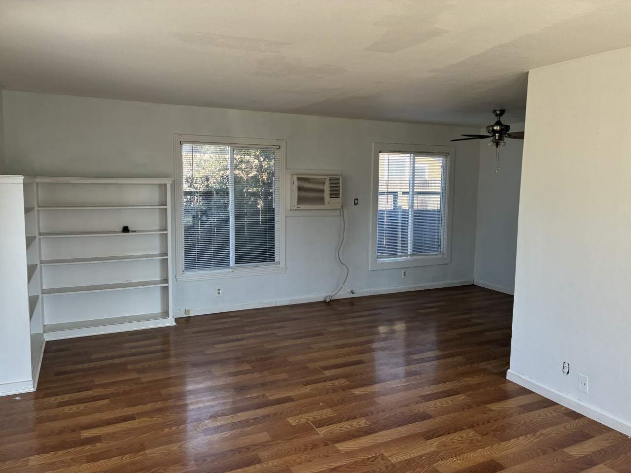 1542 Melrose Avenue - 1