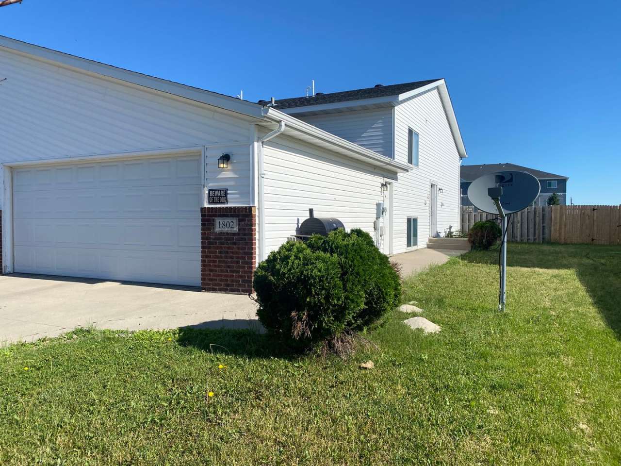 3 Bedroom Twinhome in South Moorhead!