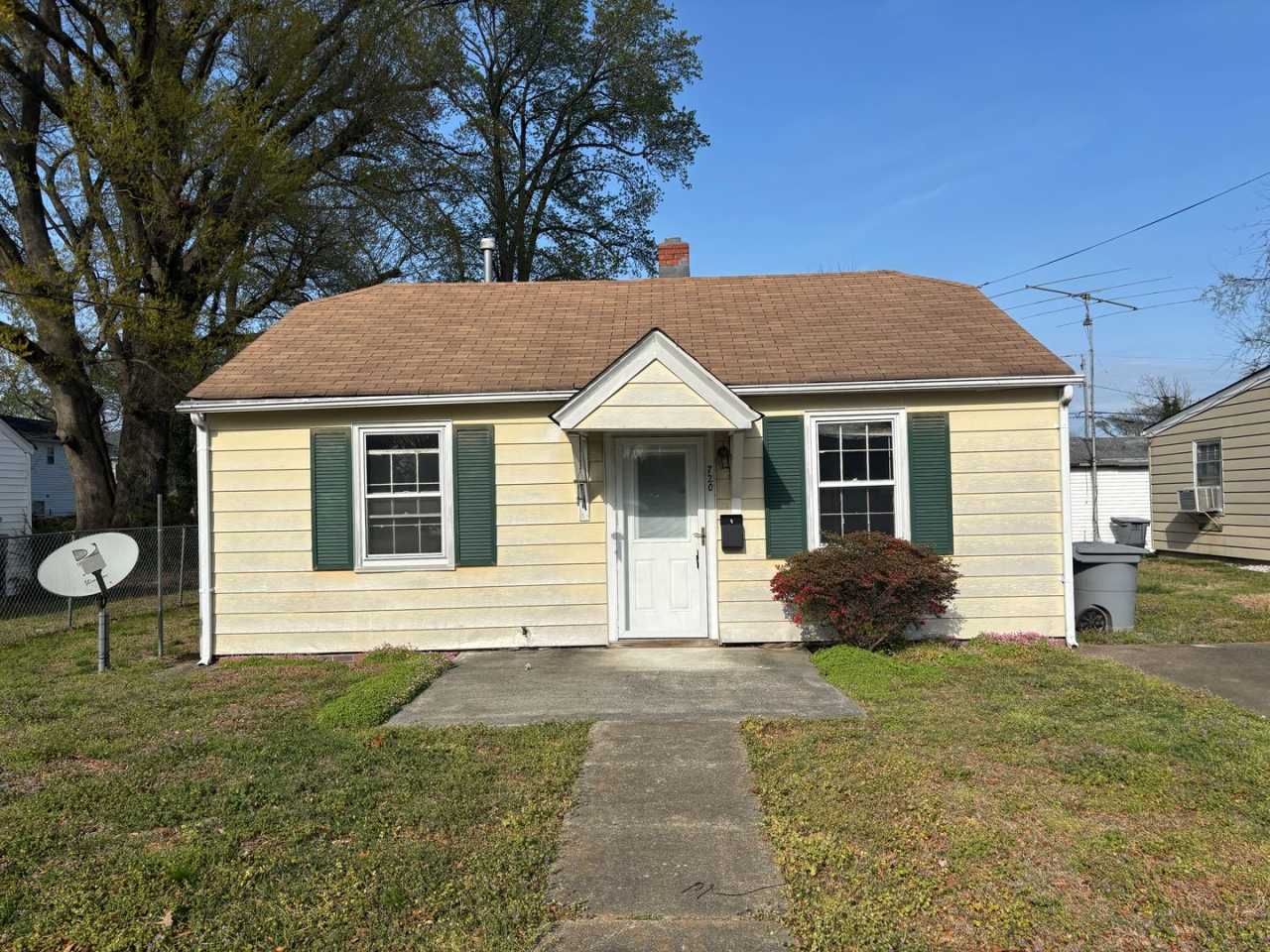 Cozy 2 Bedroom 1 Bathroom Ranch style Home Located in Hampton VA