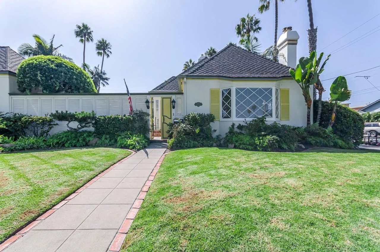 FOR RENT — 4893 Niagara Ave, San Diego, CA 92107