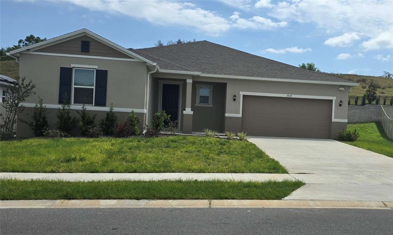 1937 BURGUNDY DRIVE