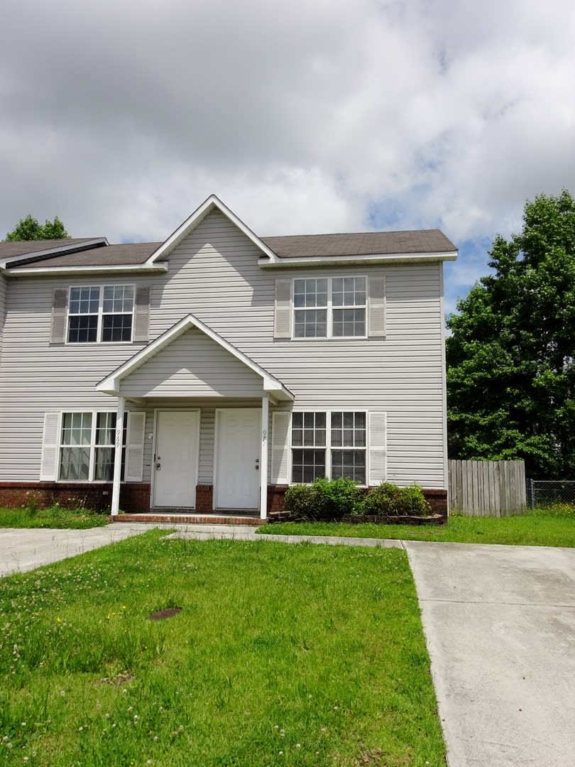 End Unit Townhome with Easy Base Acess!