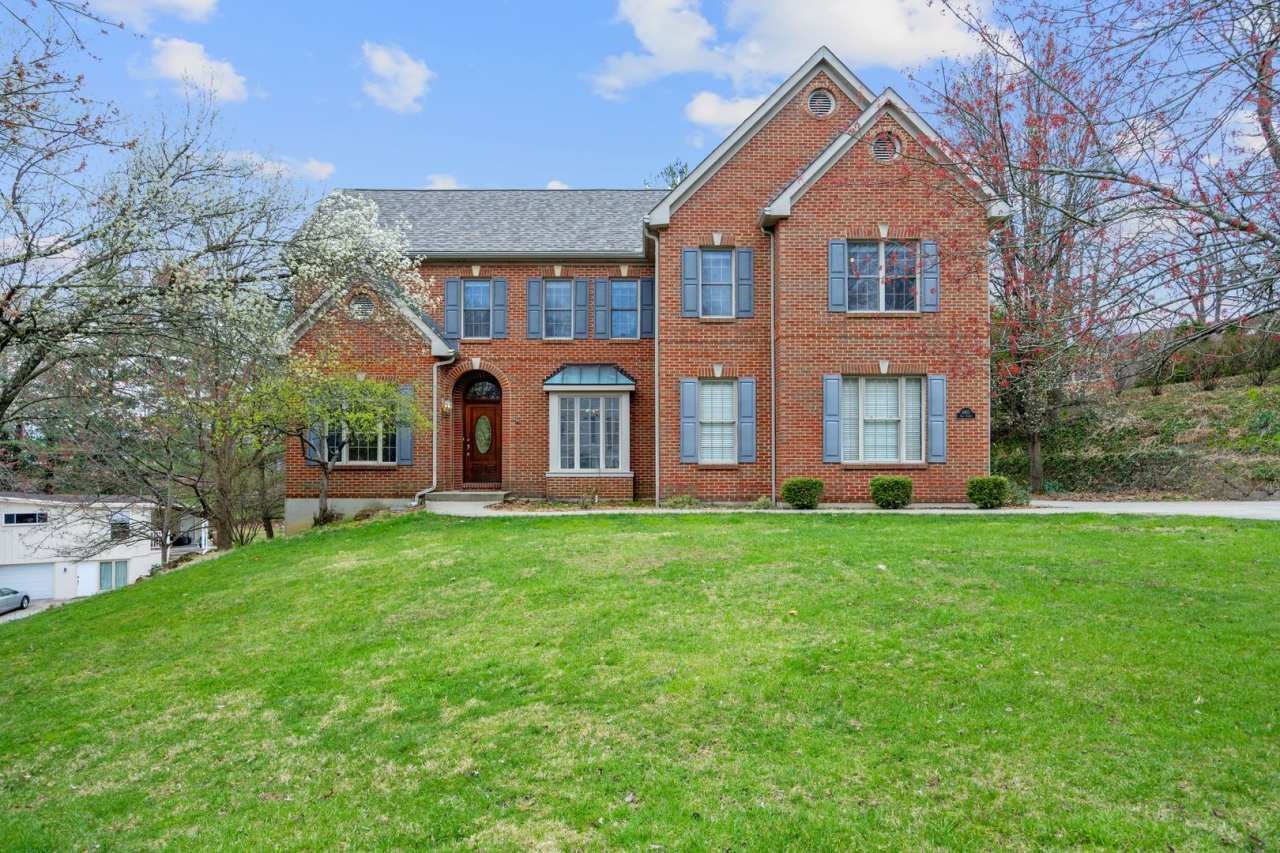 Silverton- Meticulous 4+ bedroom, 5ba, 2 car