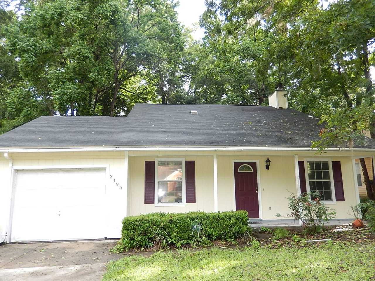 FABULOUS 3/2 w/ Huge Fenced Yard, Garage, Screened Porch,  W/D! Quiet Neigh! $1825/month Avail August 1st!