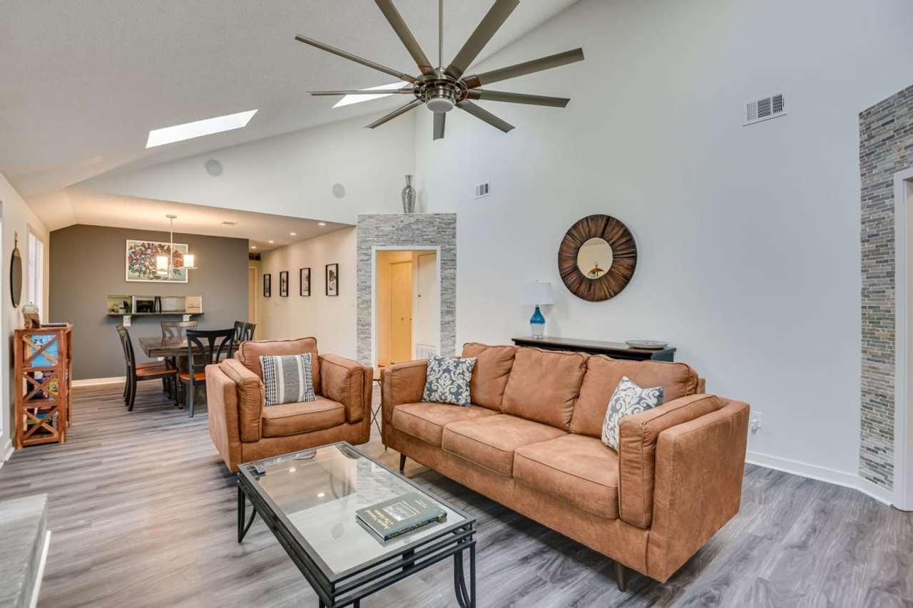 FULLY FURNISHED, 3247 Summerchase Circle - 3 Bedroom Corporate Rental