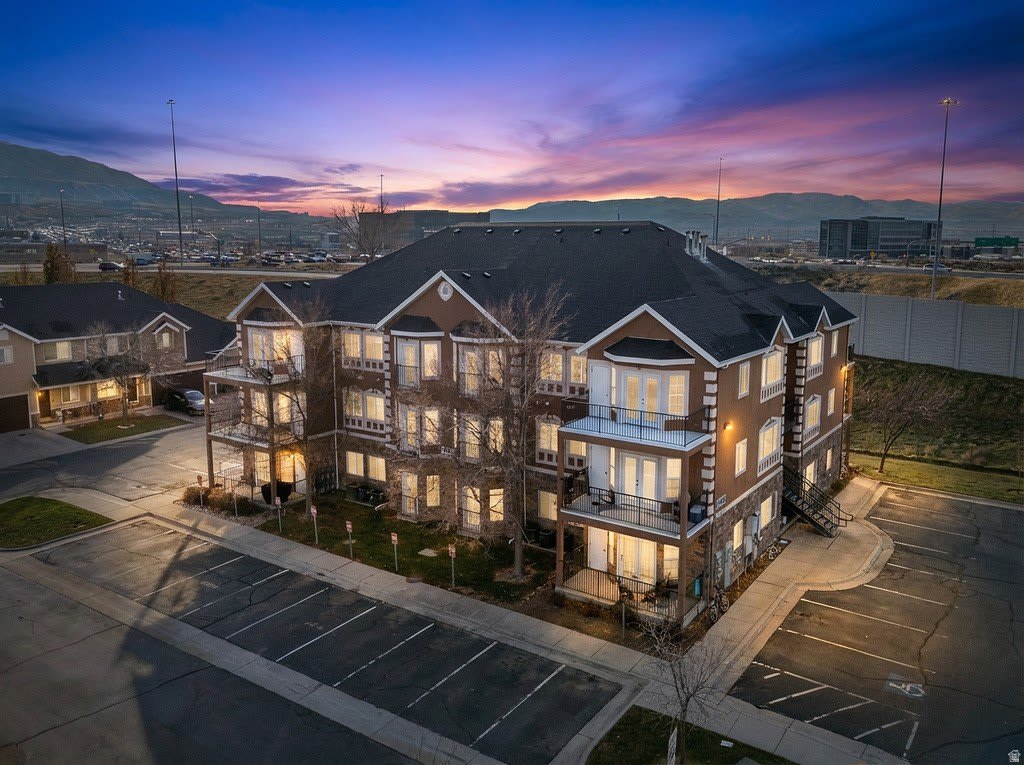 13528 S VENICIA Way unit: 9