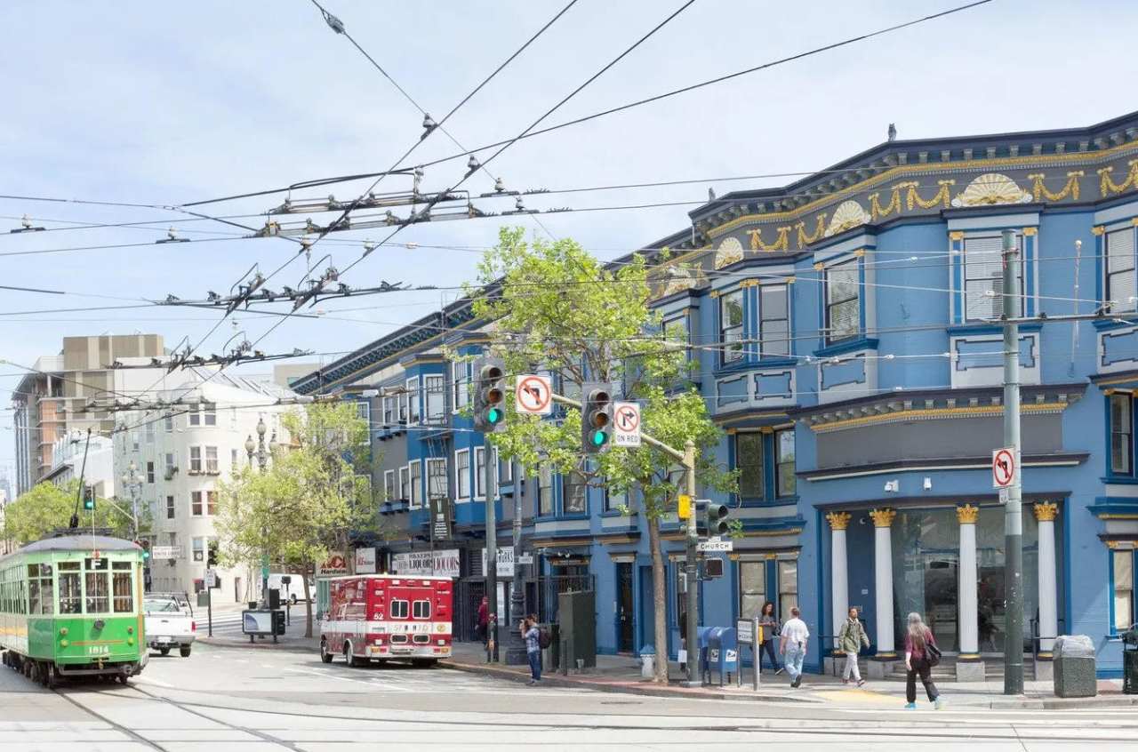 2097-2099 Market Street / 211 Church Street