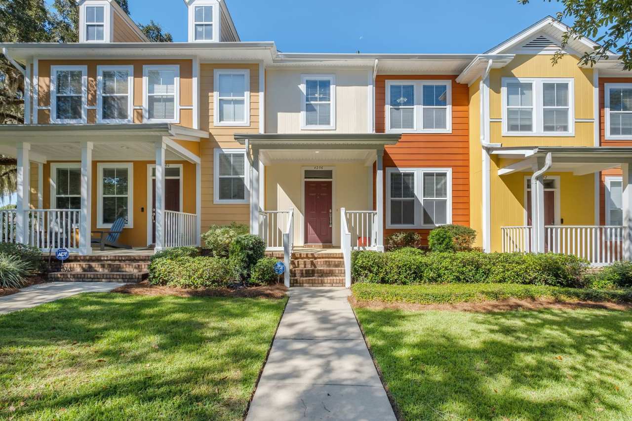 Southwood Townhome with Community Pool