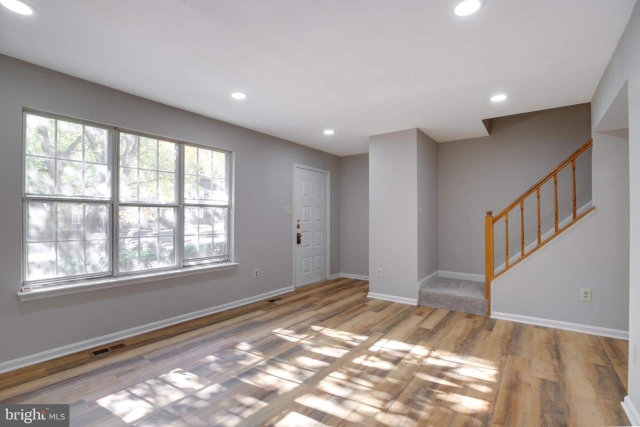 5713 LAWSONS HILL COURT