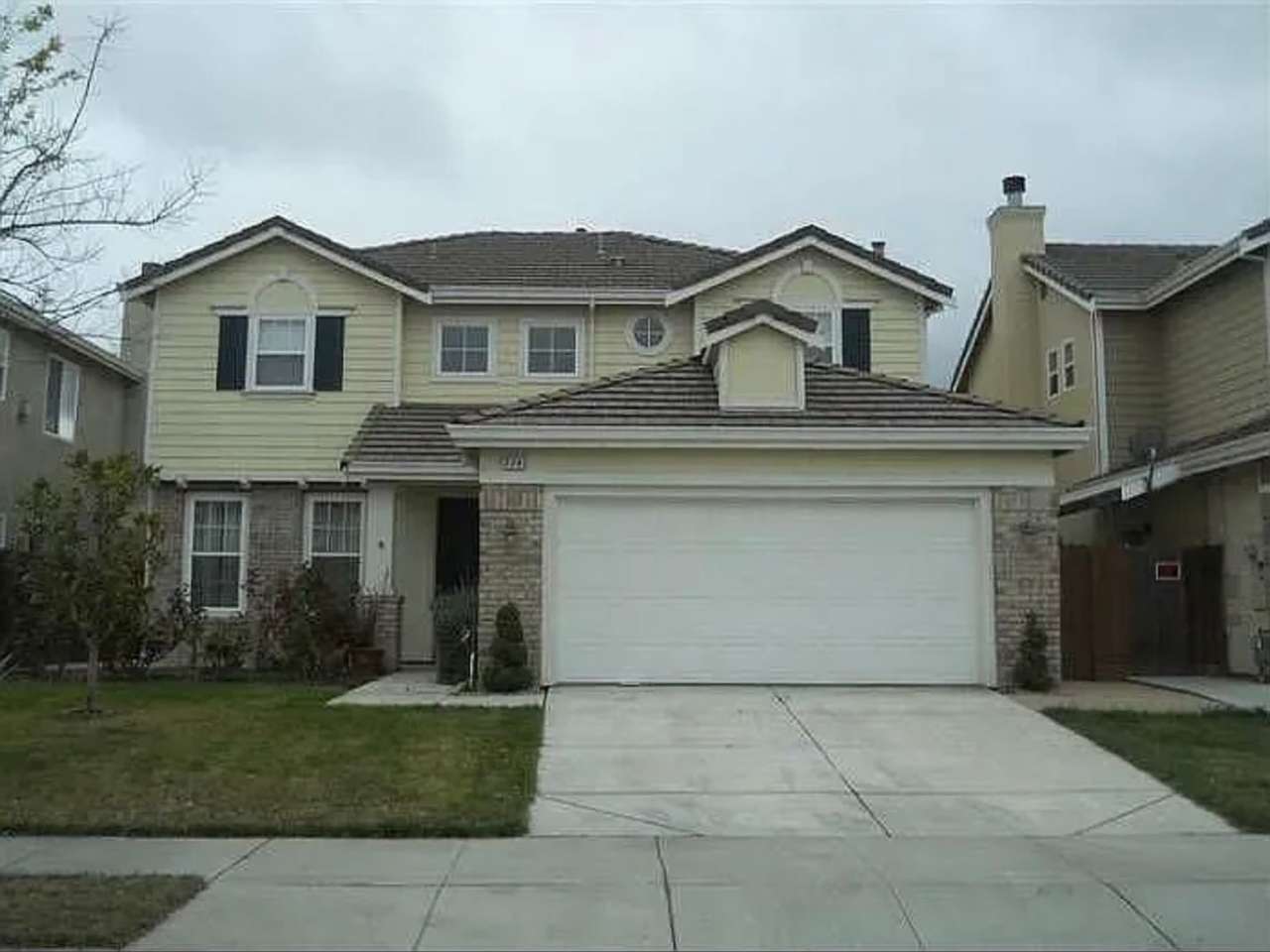 Freshly Painted 4-Bedroom Home