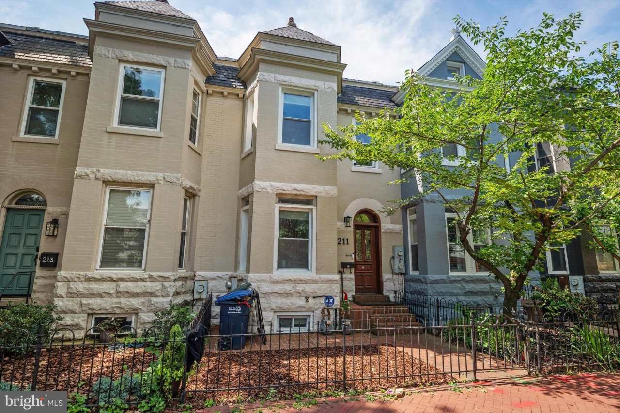 211 F Street NE