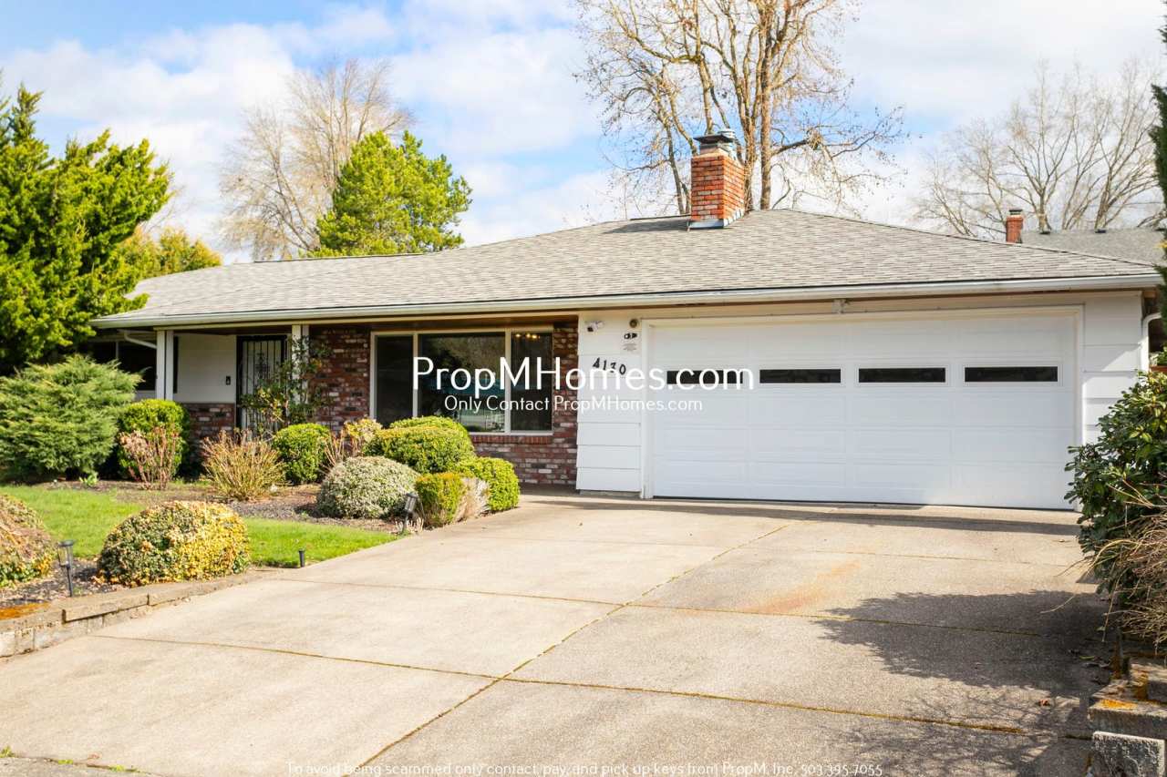 Renovated Luxury Home in Rock Creek - Large Sunroom!