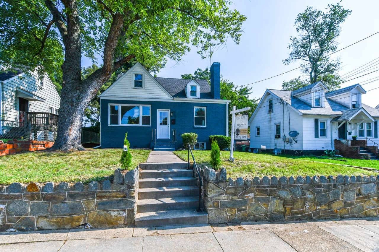 4 Bedroom 2.5 Bathroom Open Floor Plan 3 Story Single Family Home