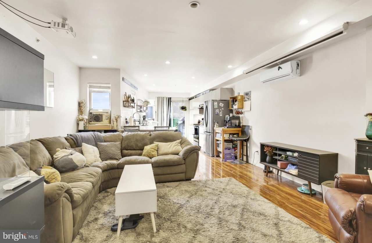 2229 FRANKFORD AVENUE