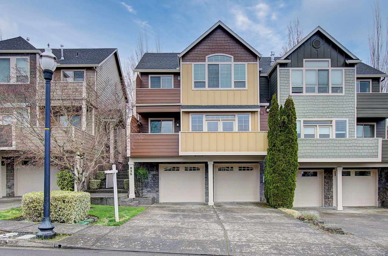 Beautiful 2 Story Town Home - Riverview Terrace Washougal!