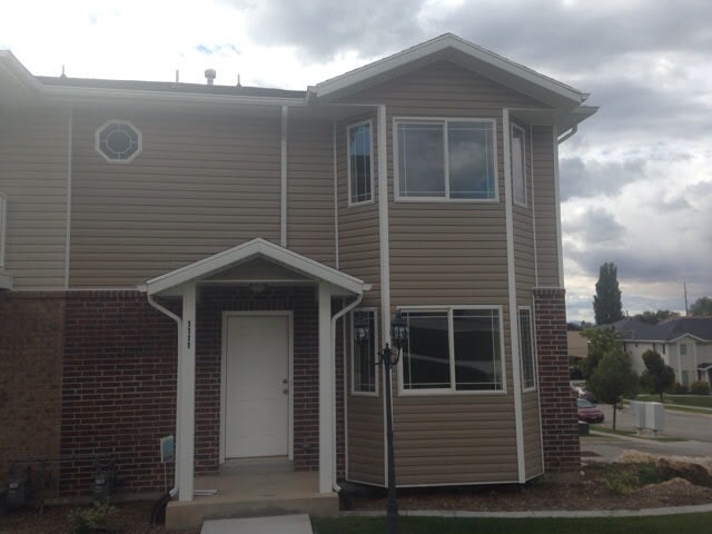 Great 4 bedroom Townhouse in Ogden for Rent