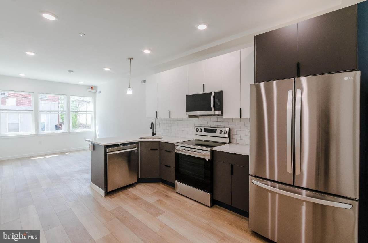 1003 W DAKOTA Street unit: 1