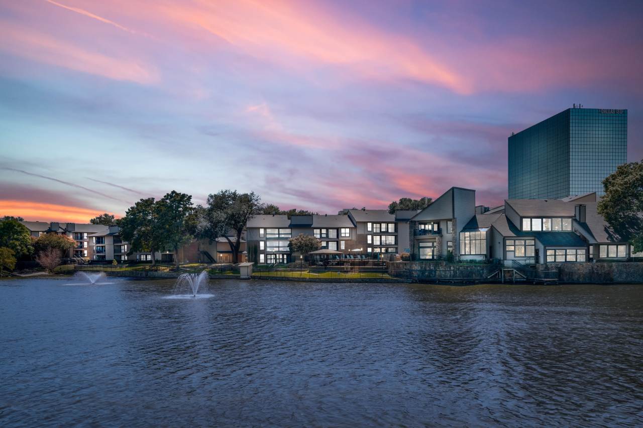 Lakeside Apartments