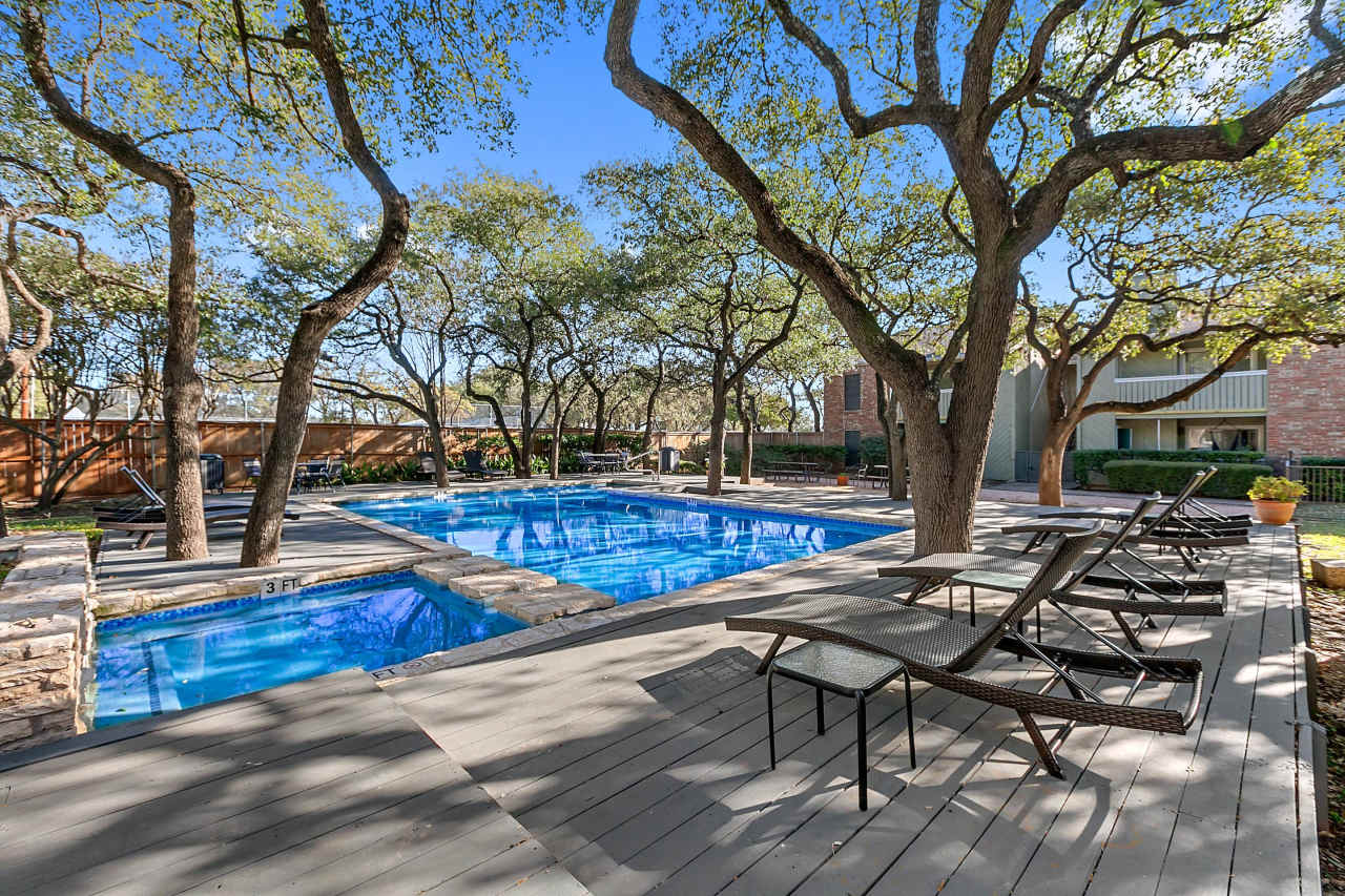 Woodstone Apartments