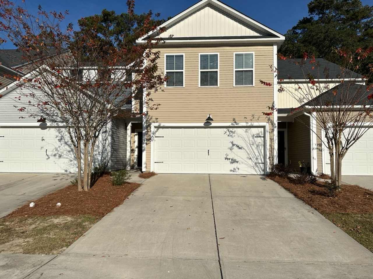 *Available Now* 48 Bellasera Way in The Commons