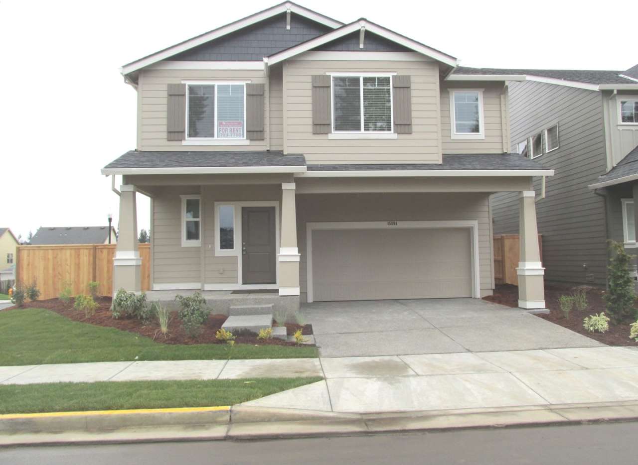 $500 off 1st month! New carpet, hardwoods, quartz counters, 5 Br 2.5 bth fenced yard, walk to park!
