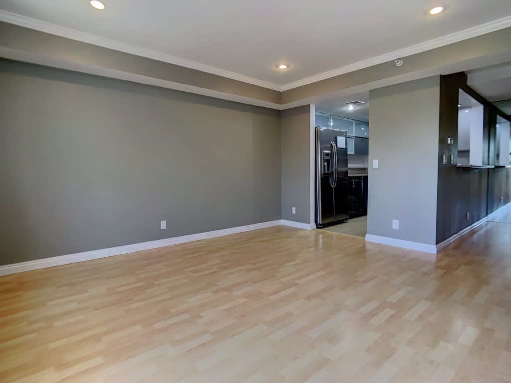 A Beautiful updated trilevel townhome in W Figueroa is now available for rent.