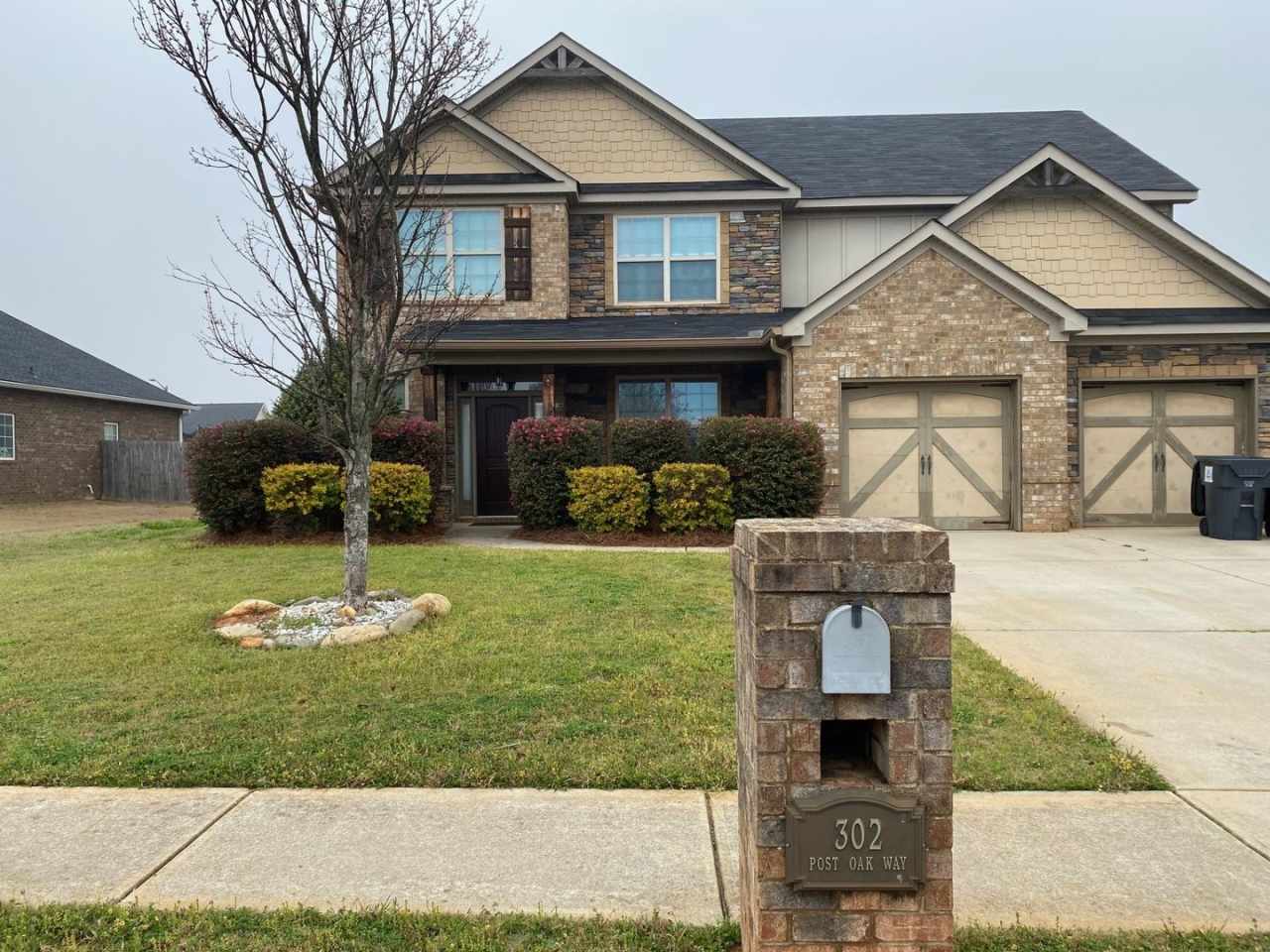 5 Bedroom Home In Houston County!